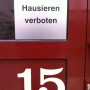 Betteln UND Hausieren verboten